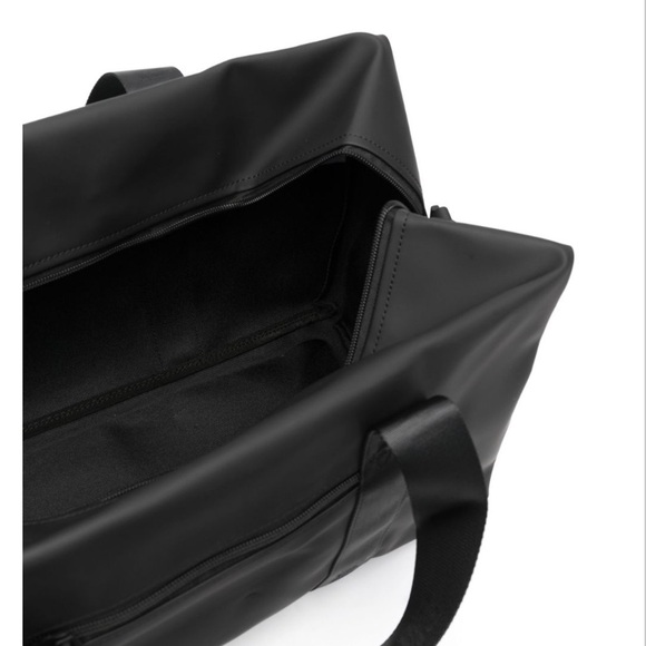 NWT Rains Trail Gym Duffle/ Weekender Bag Black - Picture 4 of 7